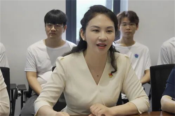 把课堂搬进产业一线!这场宣讲会用匠心筑梦,以实干传薪