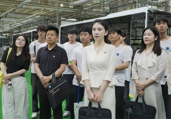 把课堂搬进产业一线!这场宣讲会用匠心筑梦,以实干传薪